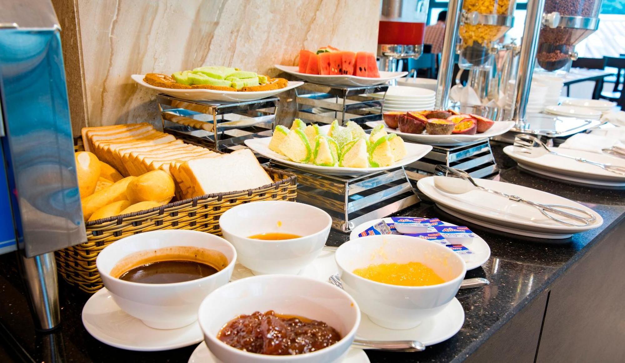 Cct Luxury Hotel Nha Trang Buitenkant foto