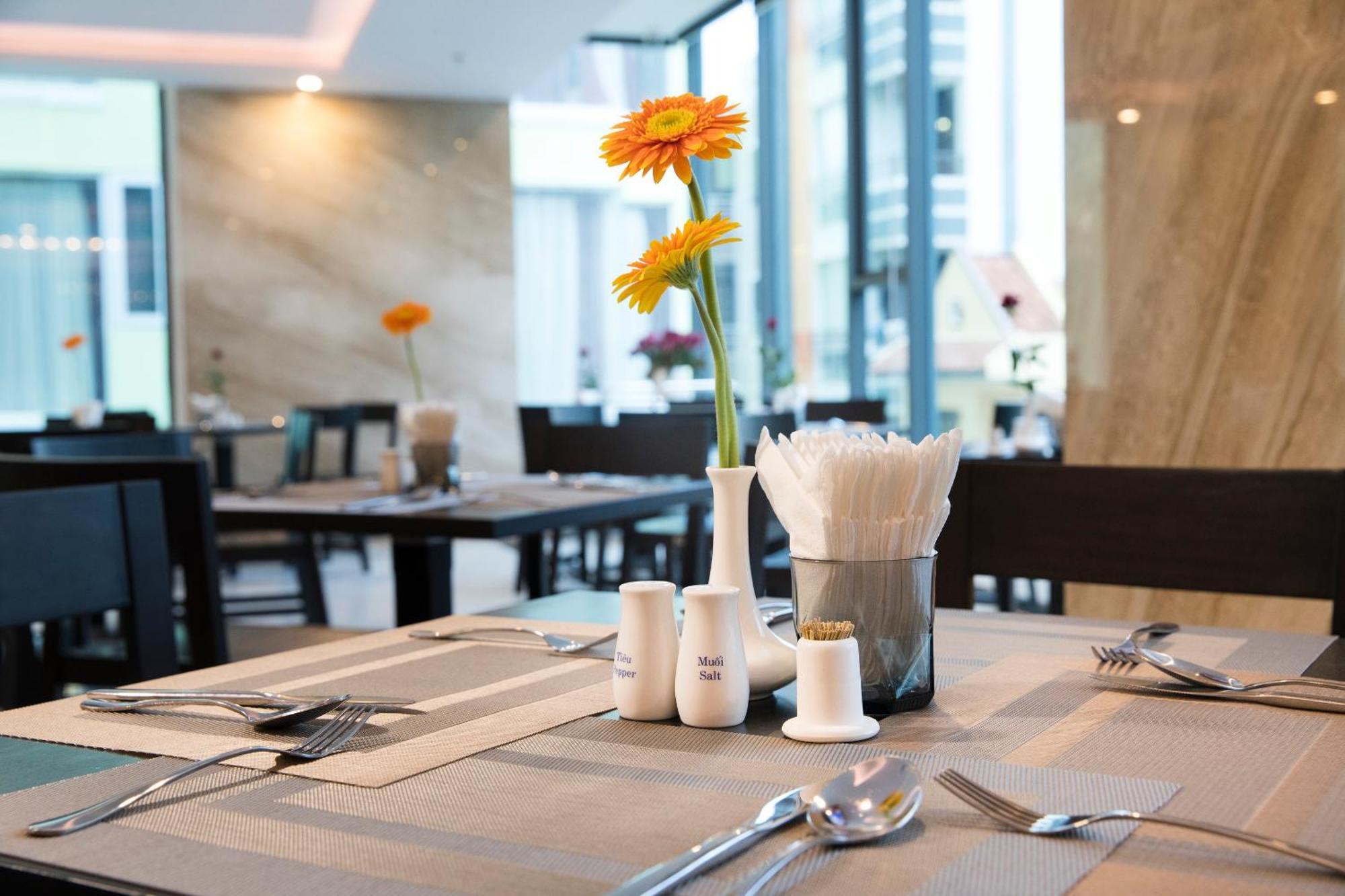 Cct Luxury Hotel Nha Trang Buitenkant foto