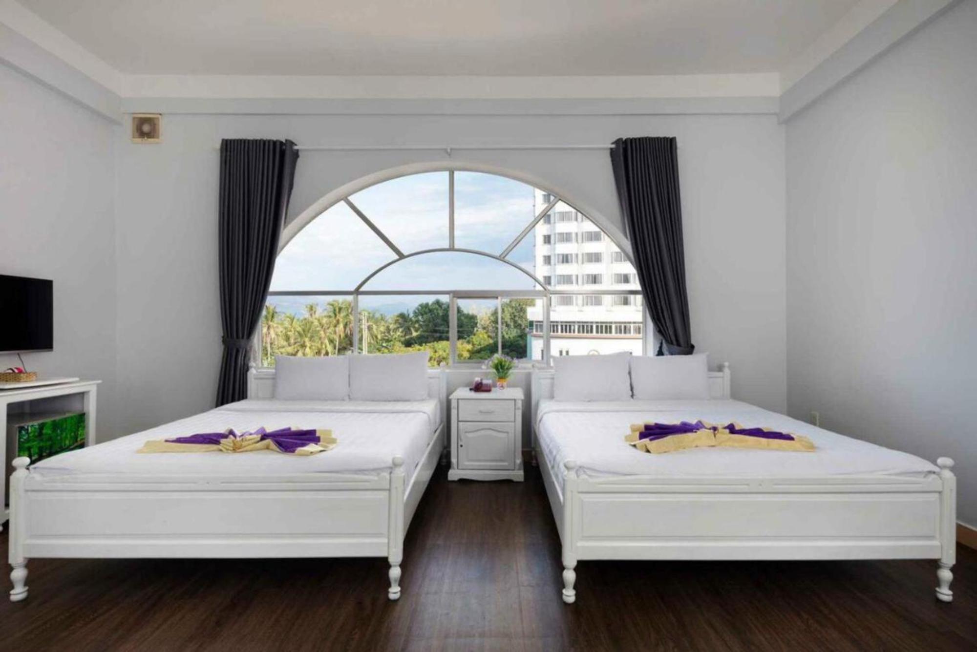Cct Luxury Hotel Nha Trang Buitenkant foto