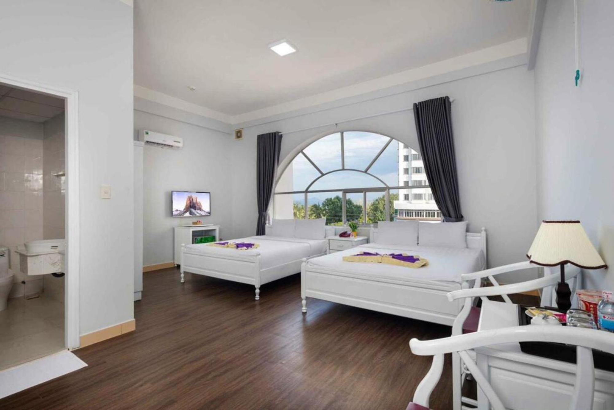 Cct Luxury Hotel Nha Trang Buitenkant foto